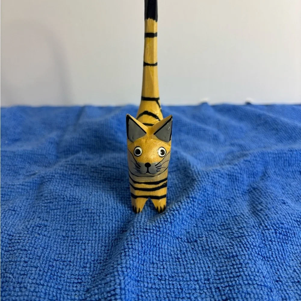 Handcrafted Cat Figurines - Black and Yellow